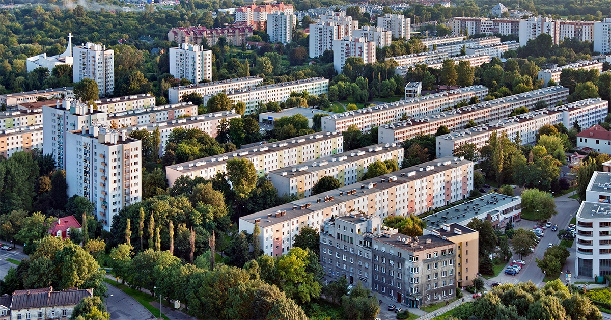 Przetarg nieograniczony a ograniczony na nieruchomość